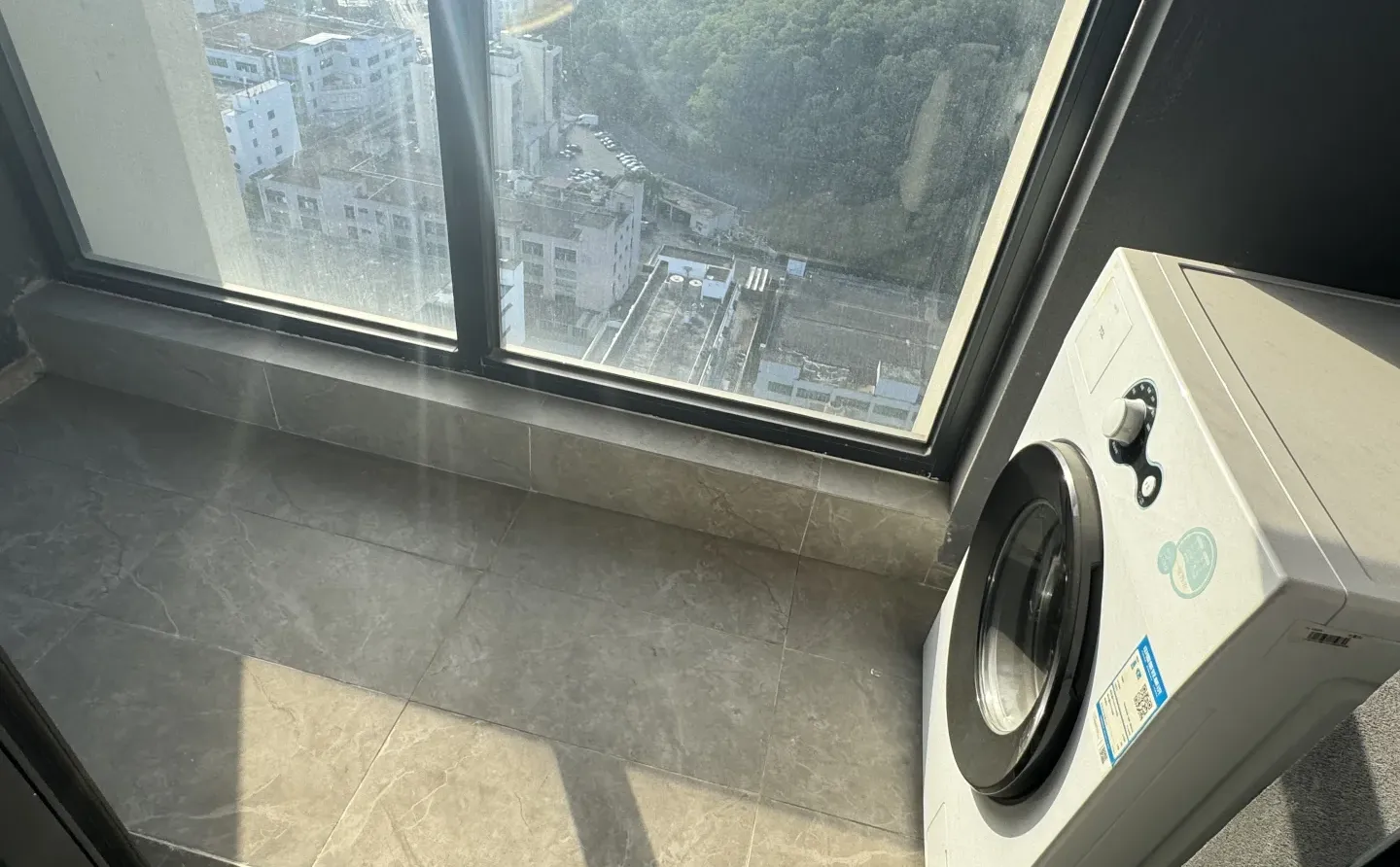 怀德国际一房一厅出租 拎包即住 停车方便