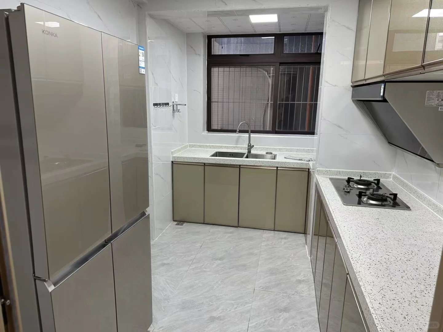 怀德万象汇 怀德峰景132平三房两卫空房出租