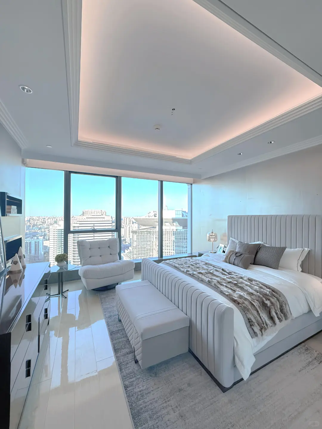 上海静安大平层原价2300万（现在1350万出）