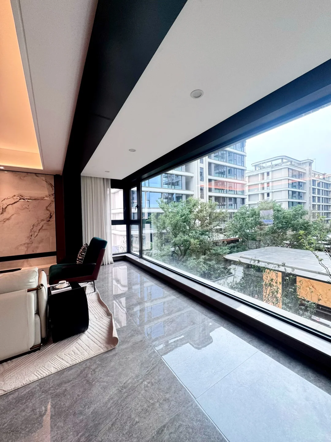 感谢成都房价！去年300w，今年199w，精装套四