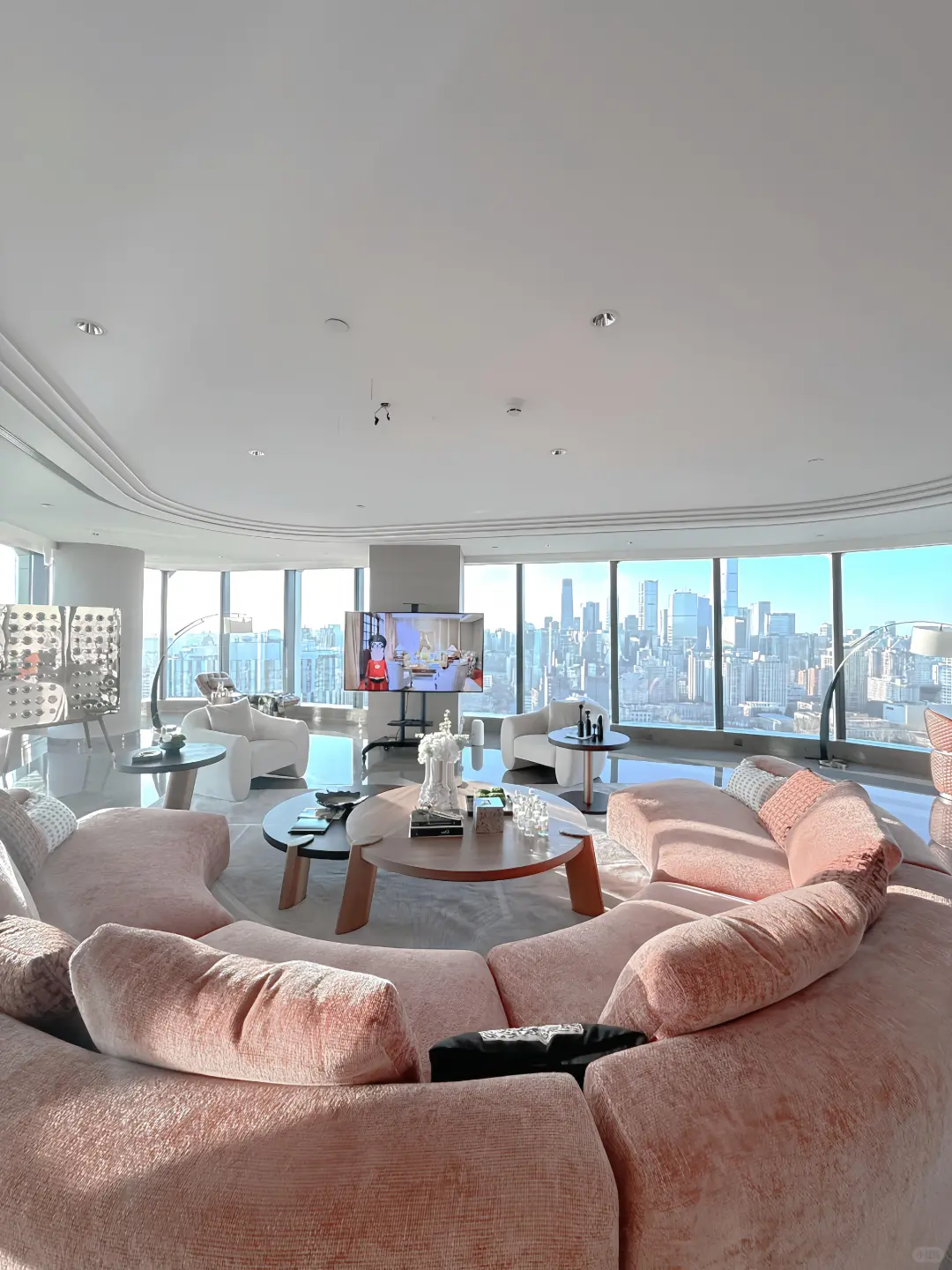 上海静安大平层原价2300万（现在1350万出）