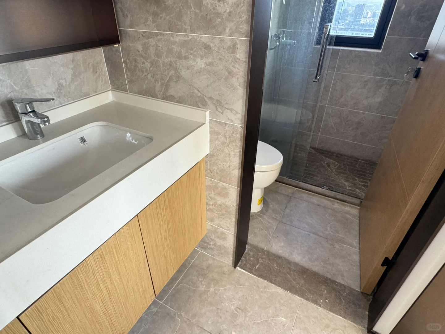 怀德国际一房一厅出租 拎包即住 停车方便