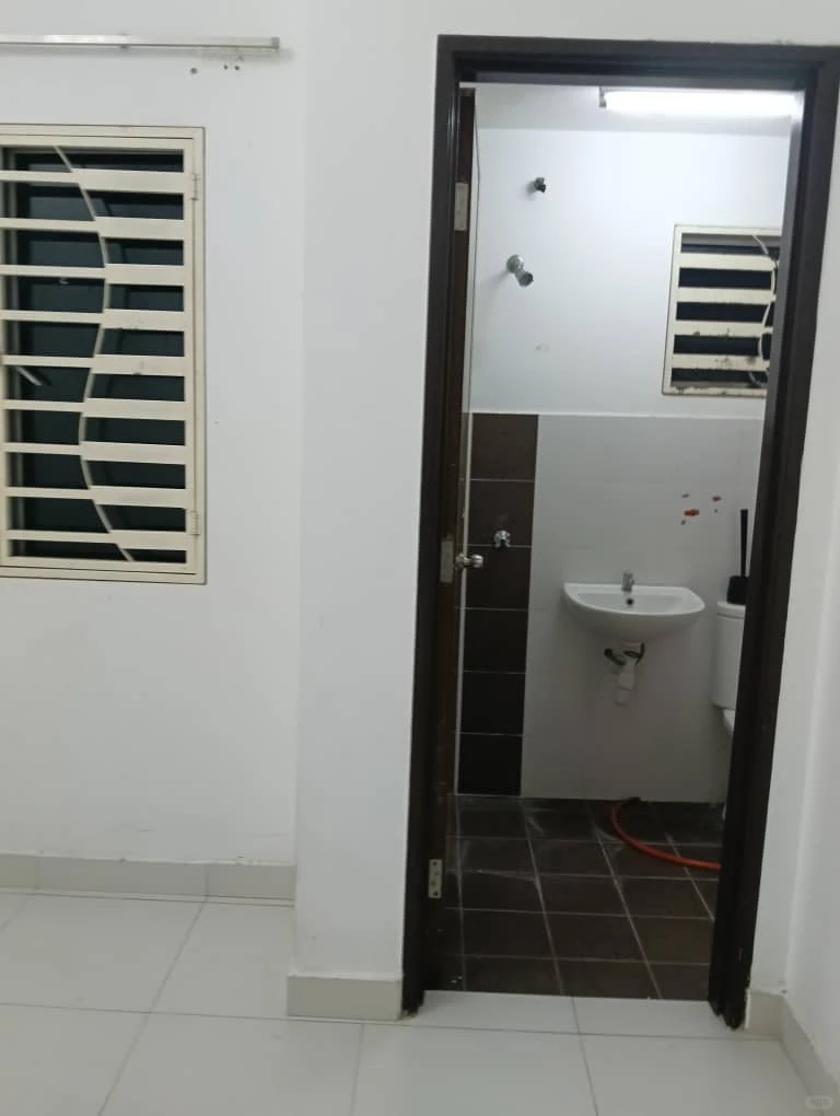 🏡双层排屋出租 RM1200｜近加影万宜