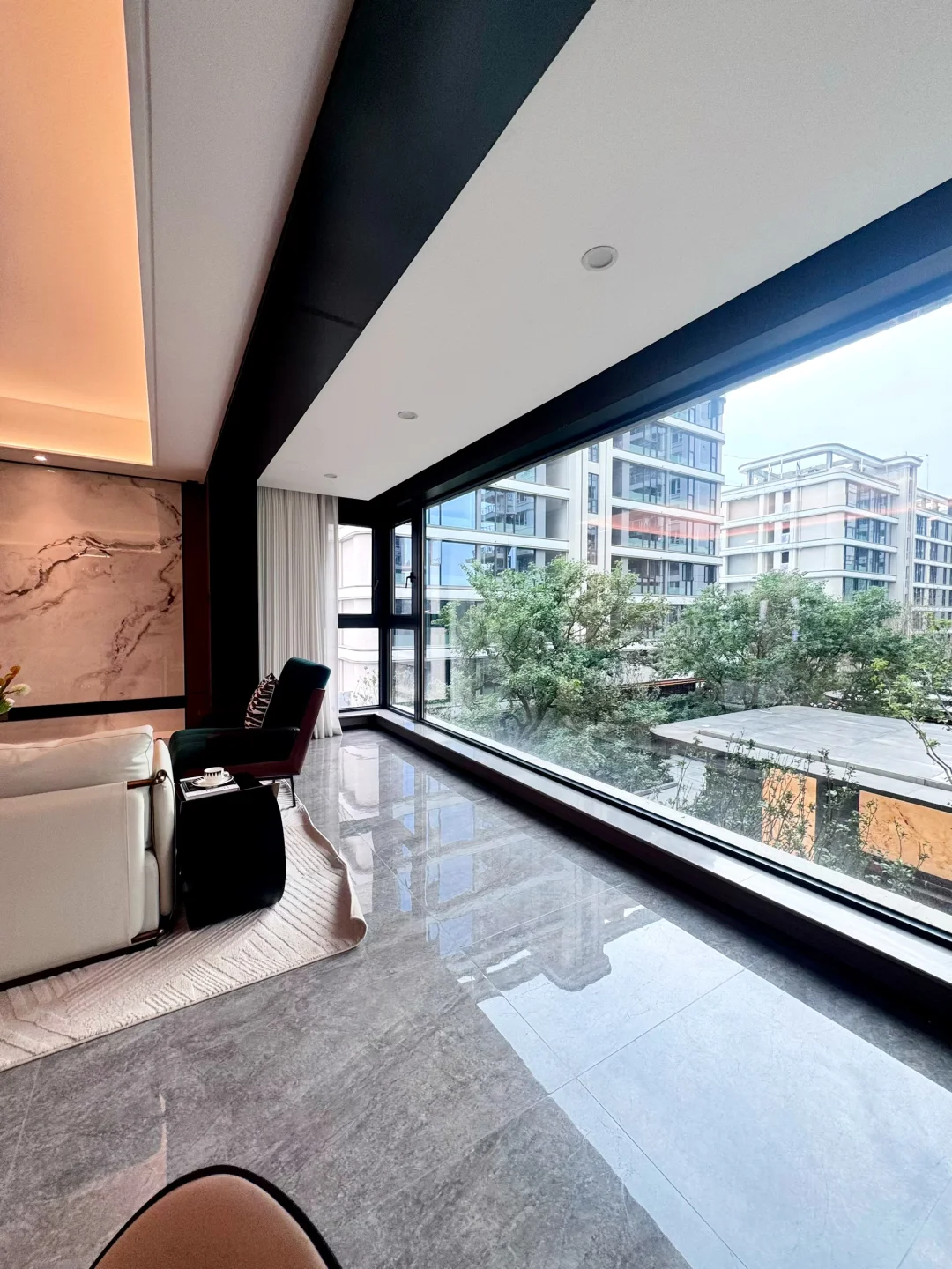 感谢成都房价！去年300w，今年199w，精装套四