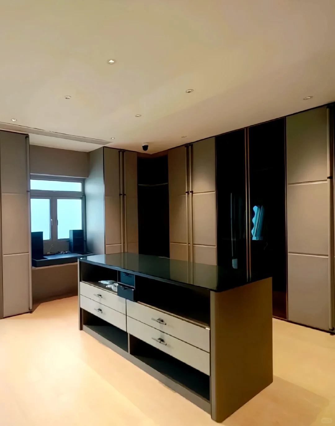 御翠园临河独栋｜二次豪装，低于去年快2000个