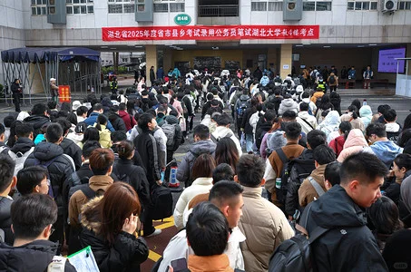 从幼儿园卷到考公，才懂“过江之鲫”是人生