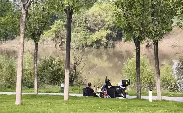 毫无人性！正常生理需求都不放过！2024年，广东清远，60岁成大爷当保安三年，每