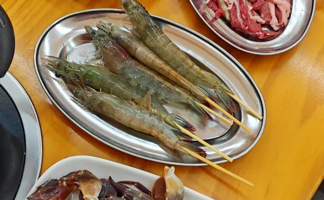 我放弃了最喜欢的猪肉，选了不喜欢的螃蟹