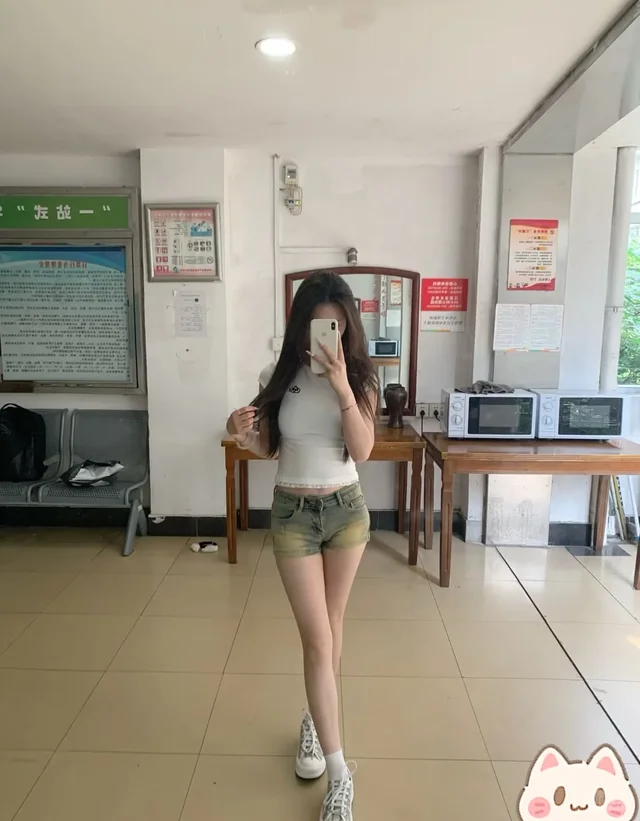 在校的女大学生