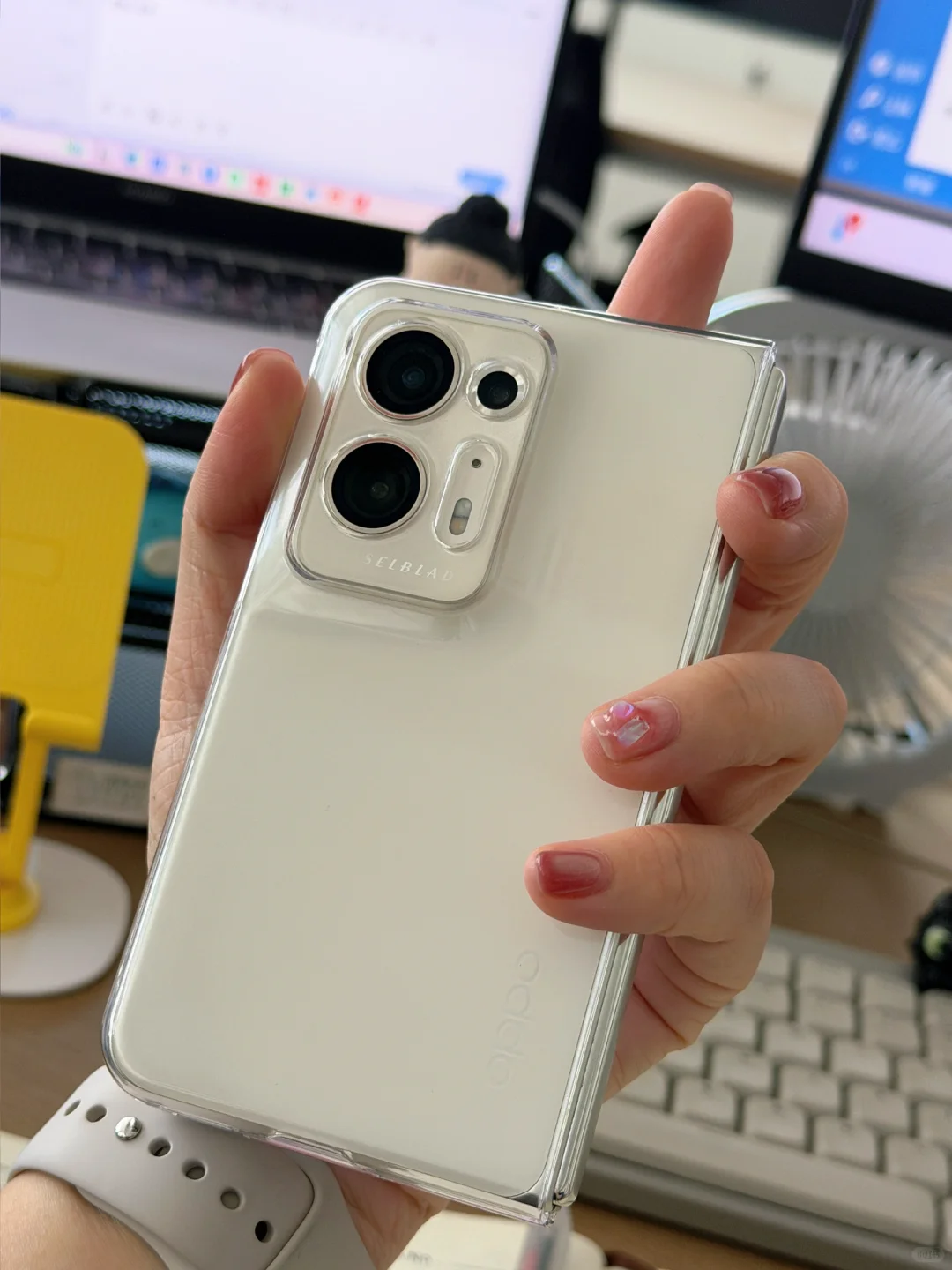 是谁 ❗️2025 年了还在买 Oppo find n2 小胖