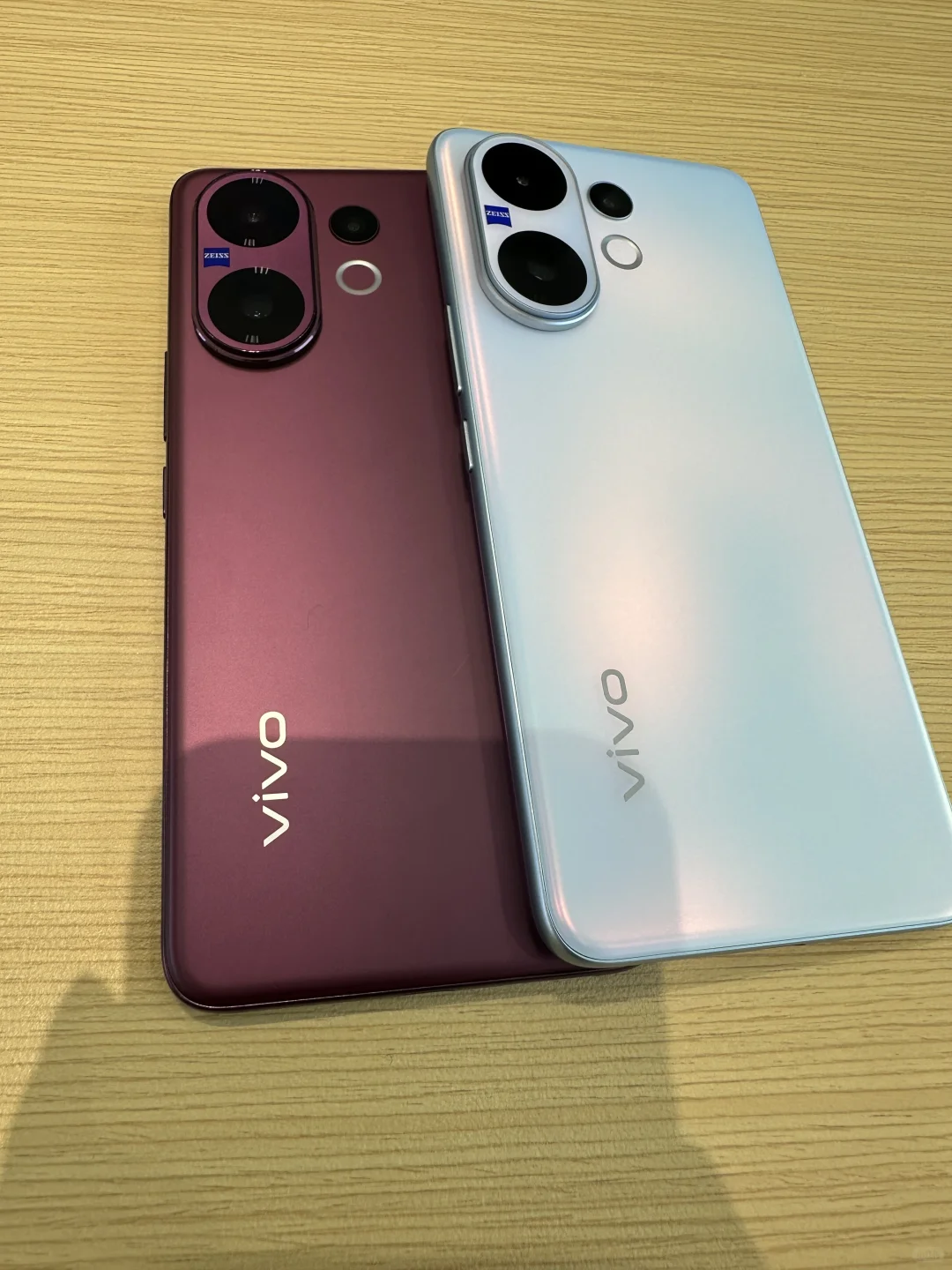 vivo V60 外观分享|轻薄+质感背板,爱了!