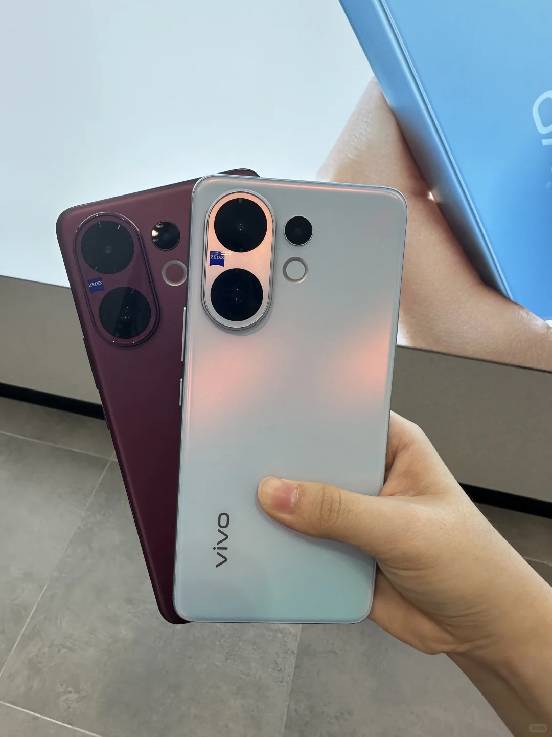 vivo V60 外观分享|轻薄+质感背板,爱了!