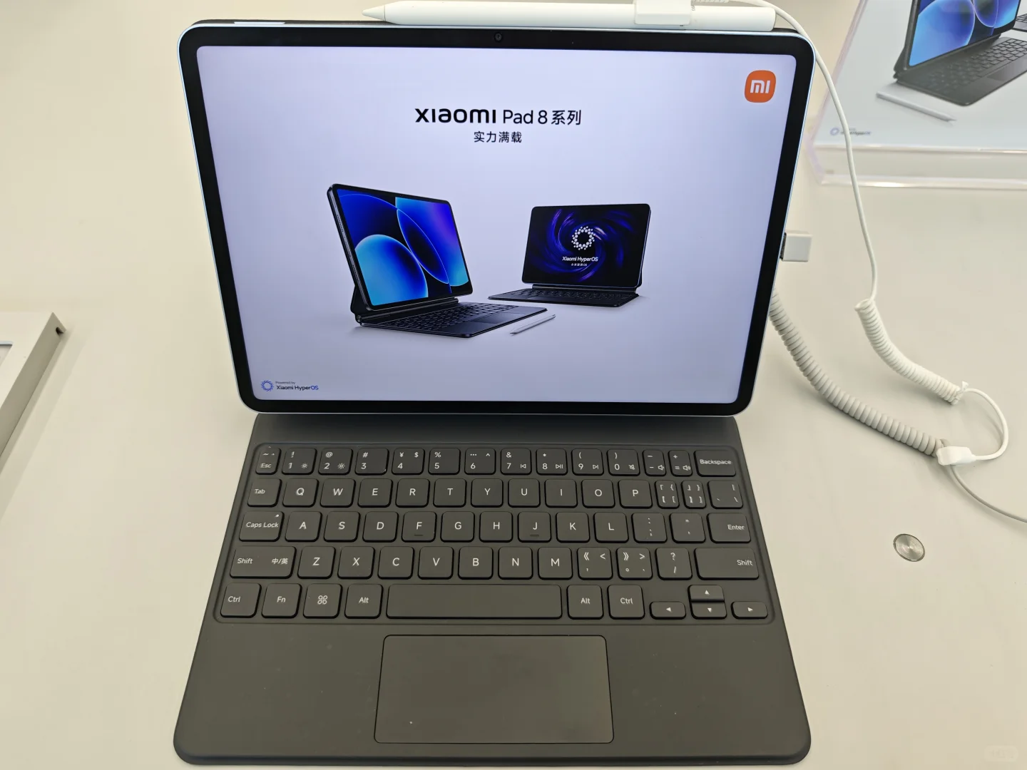 小米Pad8Pro封神！平板直接玩PC游戏+办公丝