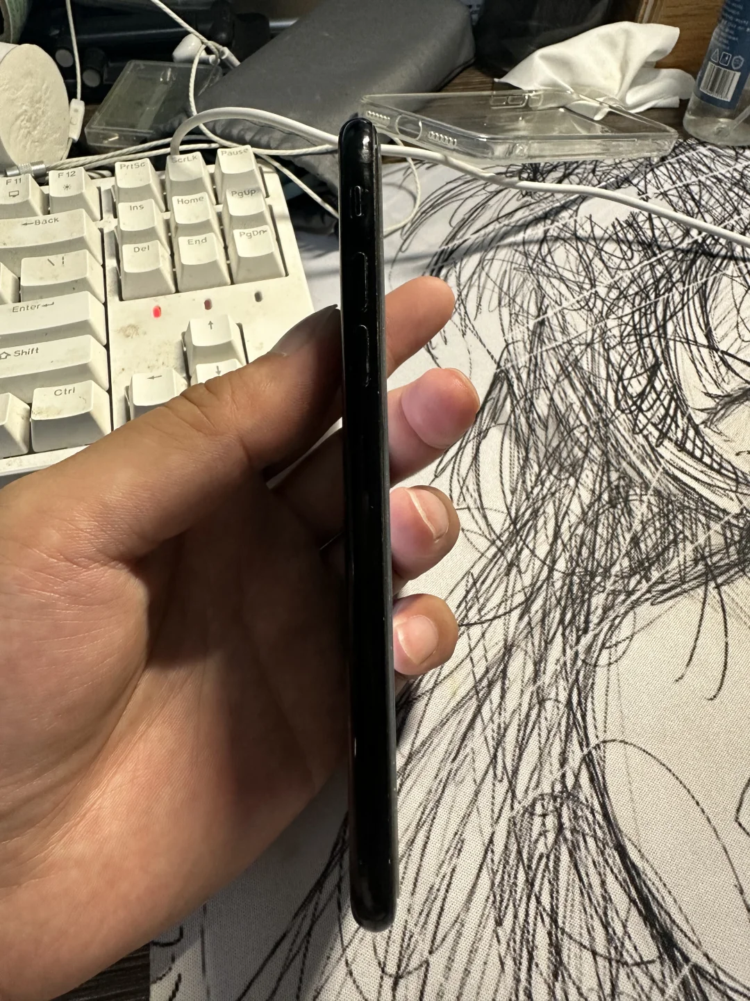 iOS10的iPhone7 but亮黑色