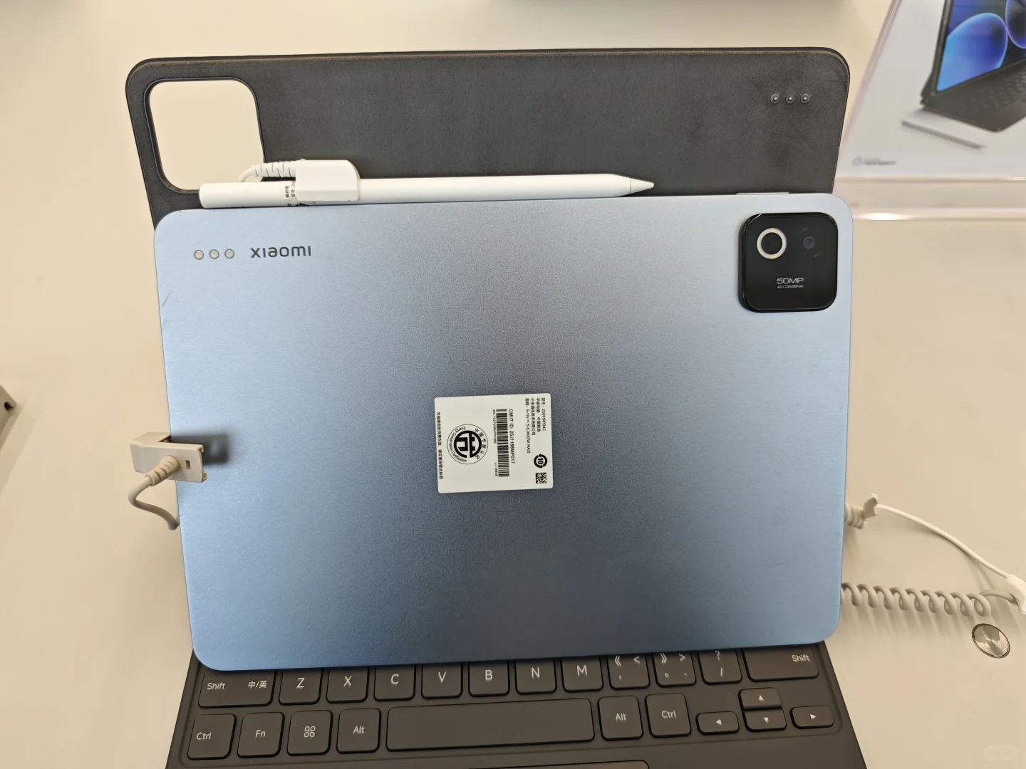 小米Pad8Pro封神！平板直接玩PC游戏+办公丝