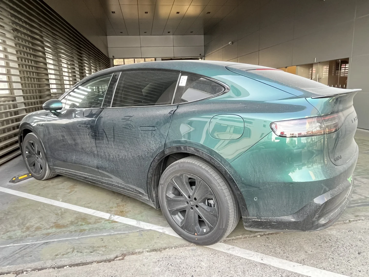 带小艺去鸿蒙智行蹭洗车