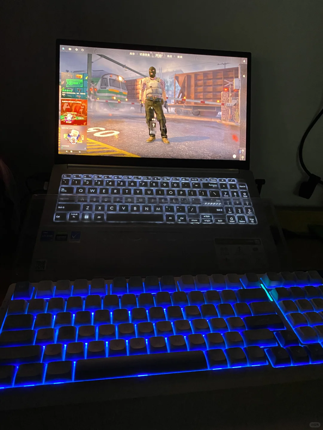 舍友都在打王者 就我一个打cs