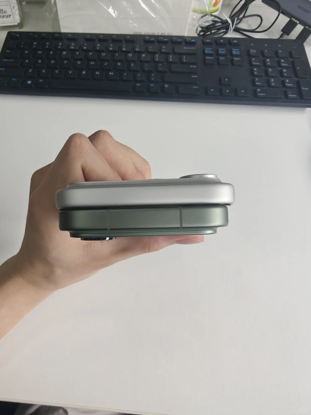 差价四五千，你会选小米还是iPhone？