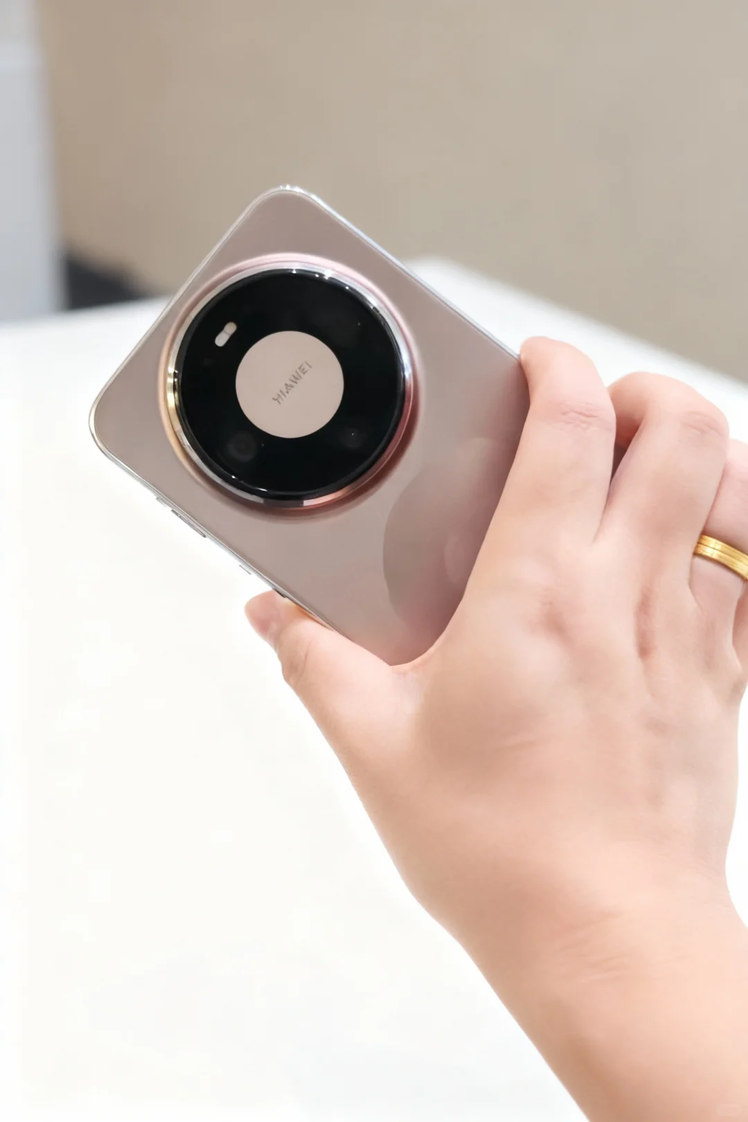 华为Mate 80实测：用了3天，我想说句大实话