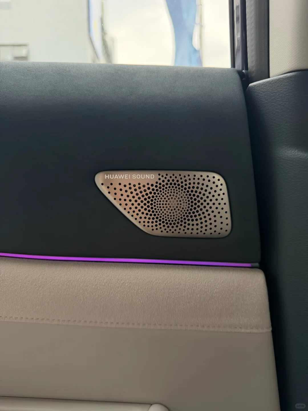 看完天籁鸿蒙座舱和帕萨特，我裂开了！