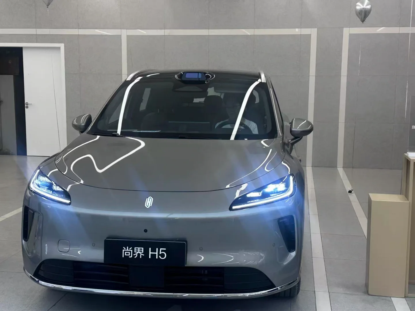 鸿蒙智行助我畅行