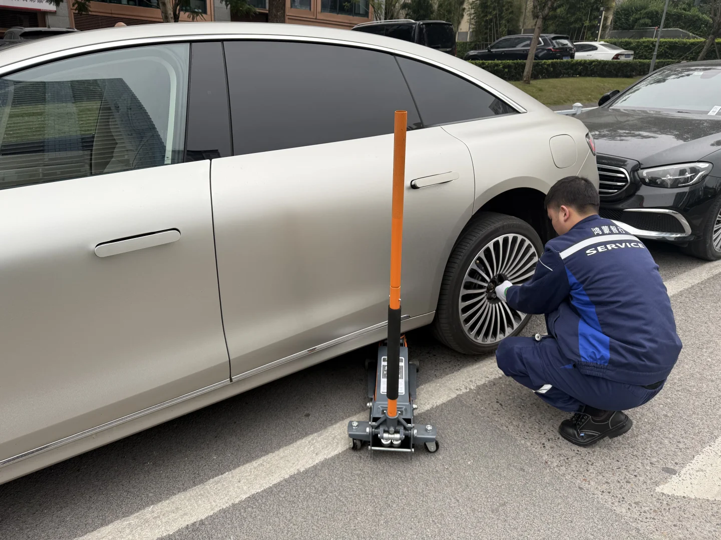 被鸿蒙智行的服务暖到了！