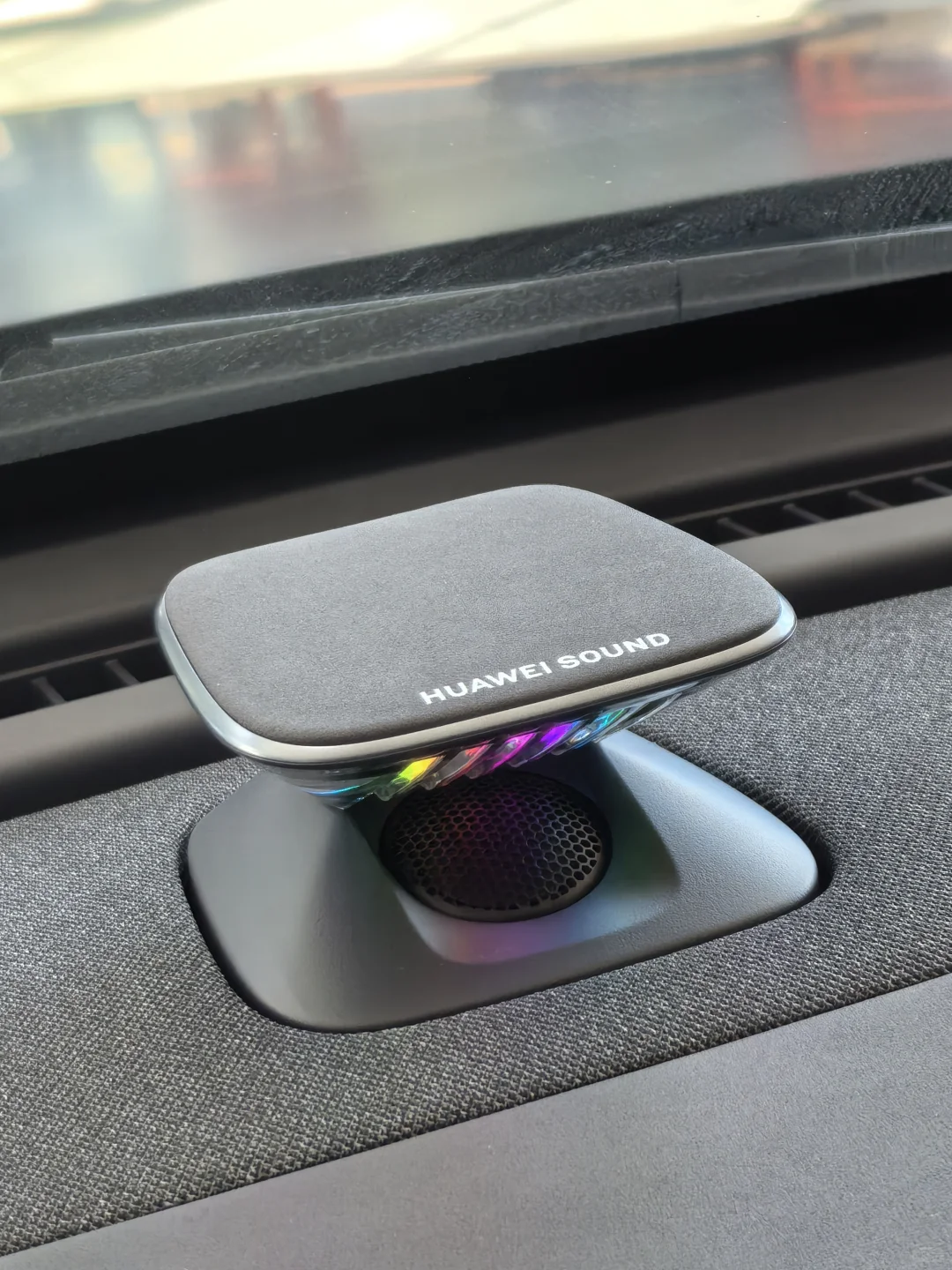 全新天籁鸿蒙座舱新车交付