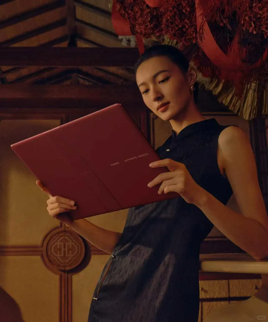 鸿蒙电脑新配色，瑞红和拂晓粉现货出