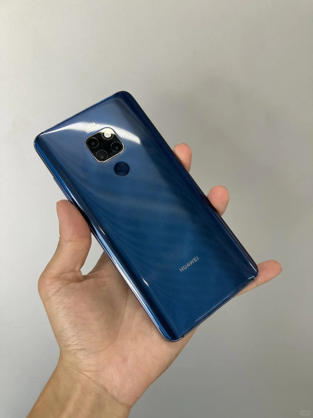 大屏LCD华为Mate20