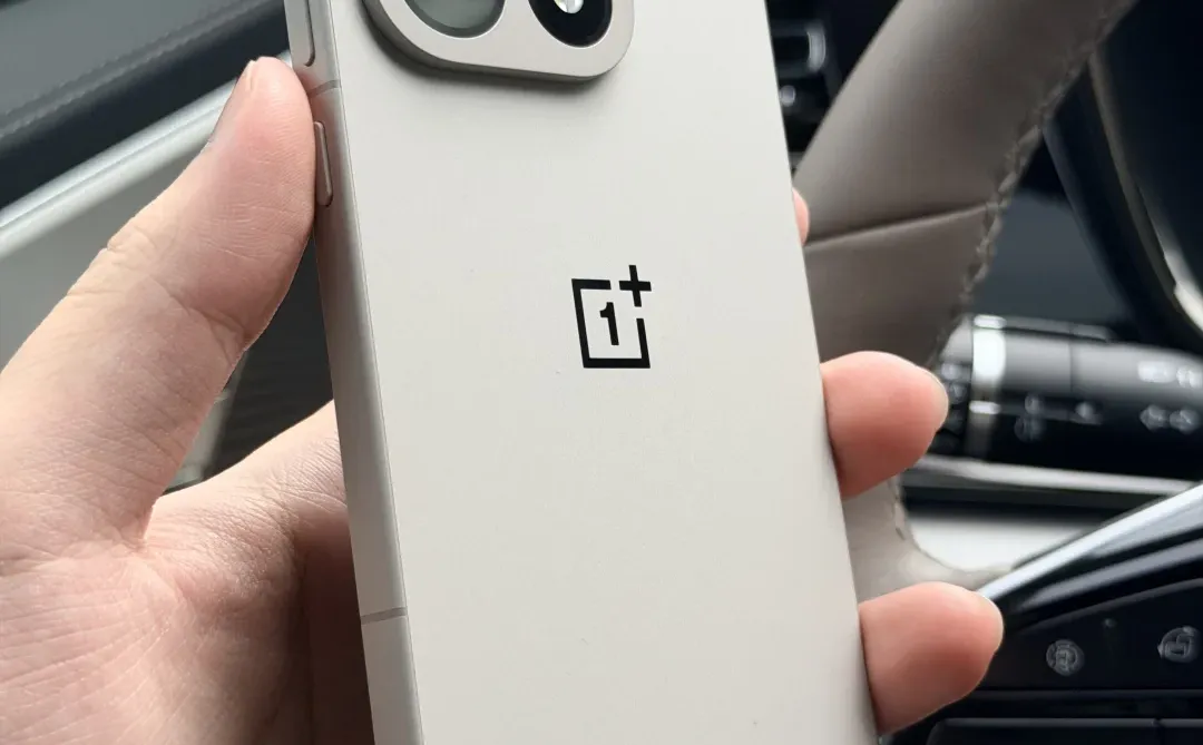 2025年安卓机的颜值担当一加15