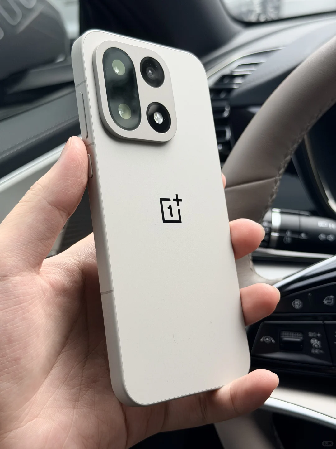 2025年安卓机的颜值担当一加15