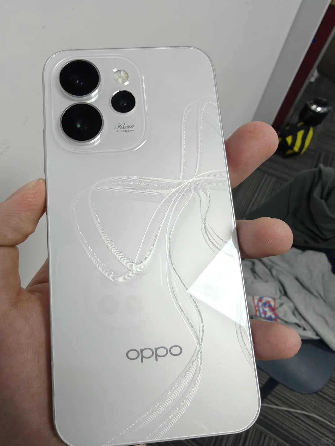 为什么有人觉得OPPOReno15不好看？