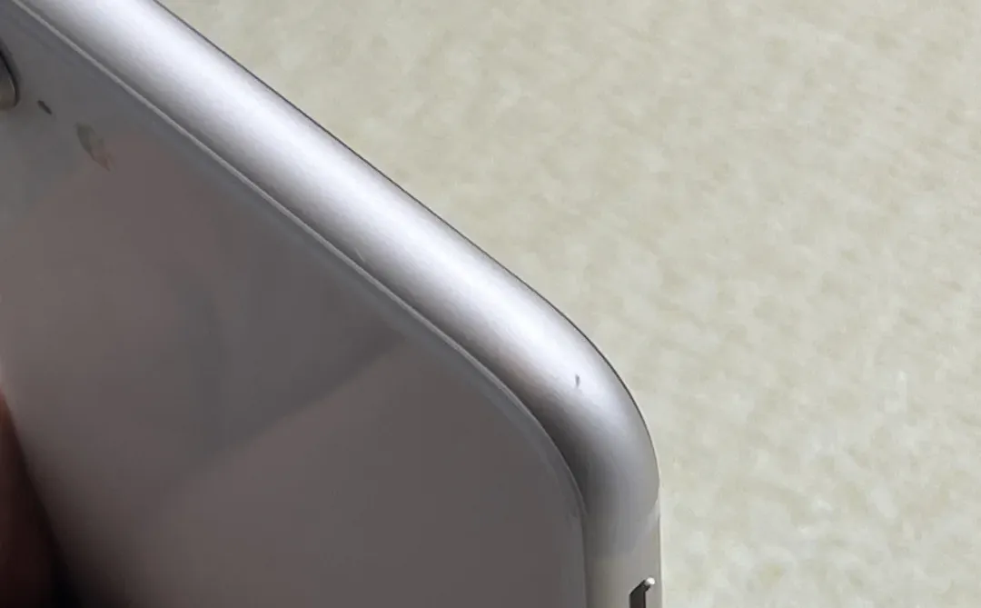 东芝屏ios15.4系统白色SE3 256G 美版无锁