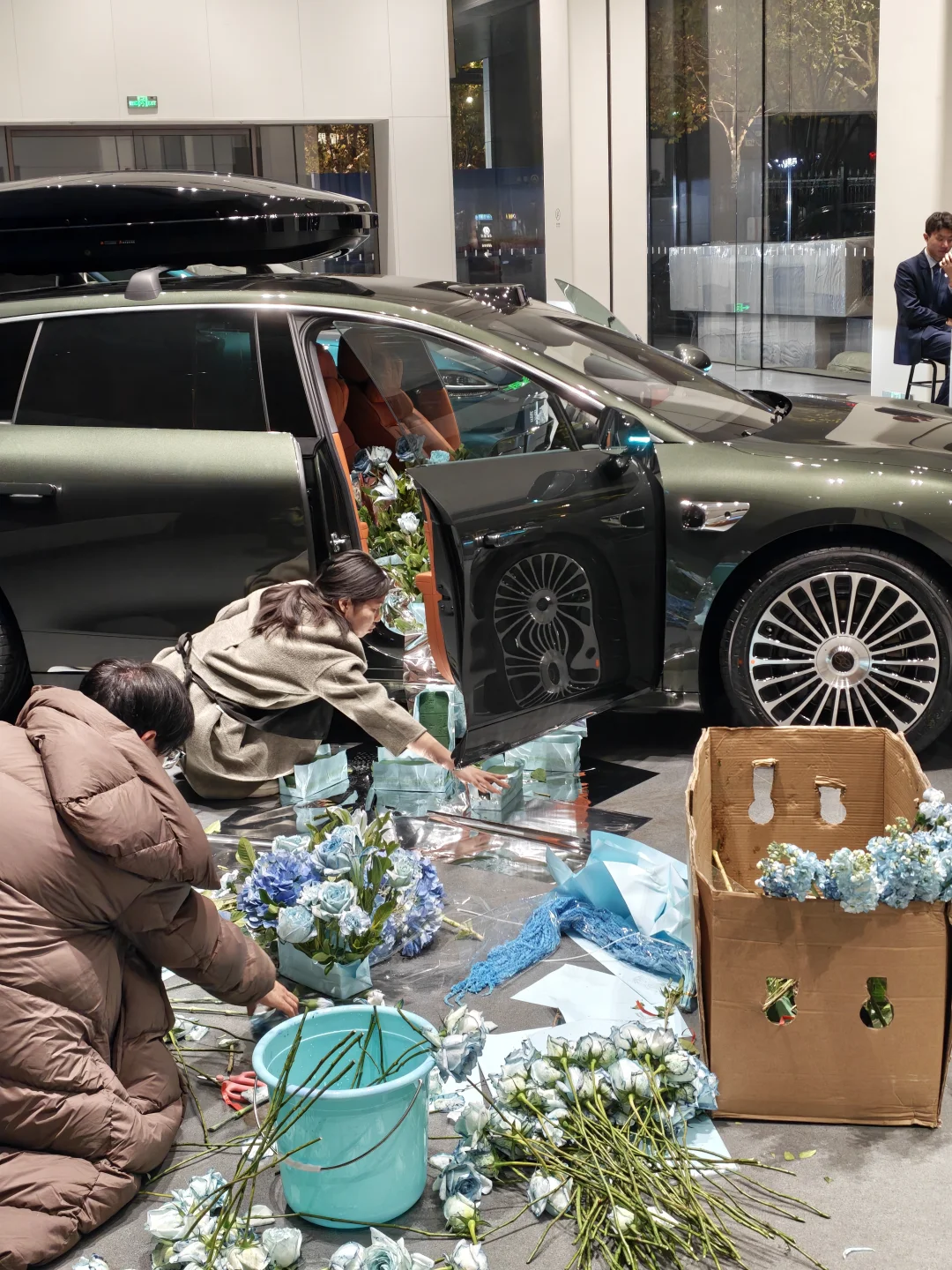 杭州！明天鸿蒙智行开业，喜欢热闹的来！