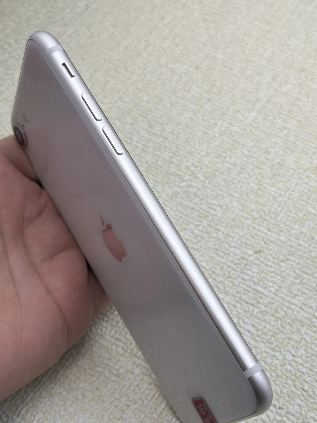 东芝屏ios15.4系统白色SE3 256G 美版无锁