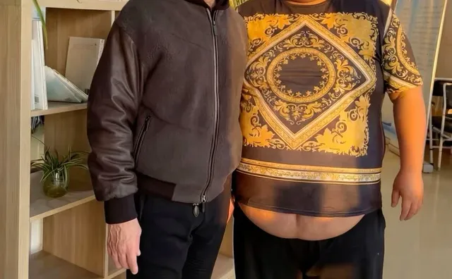 有幸跟高老师一起拍了张照片。太有面了～