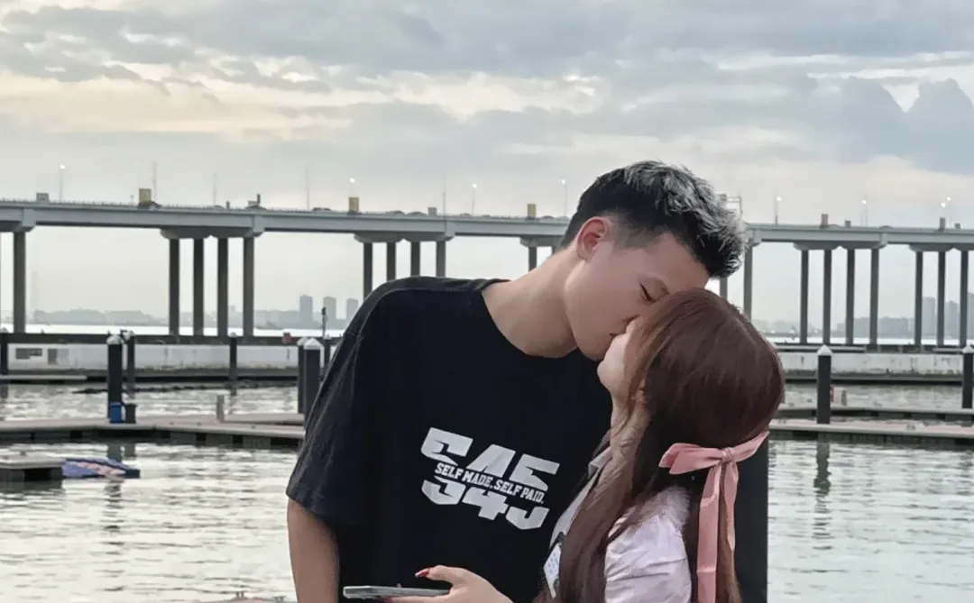 官宣发朋友圈哪张好看