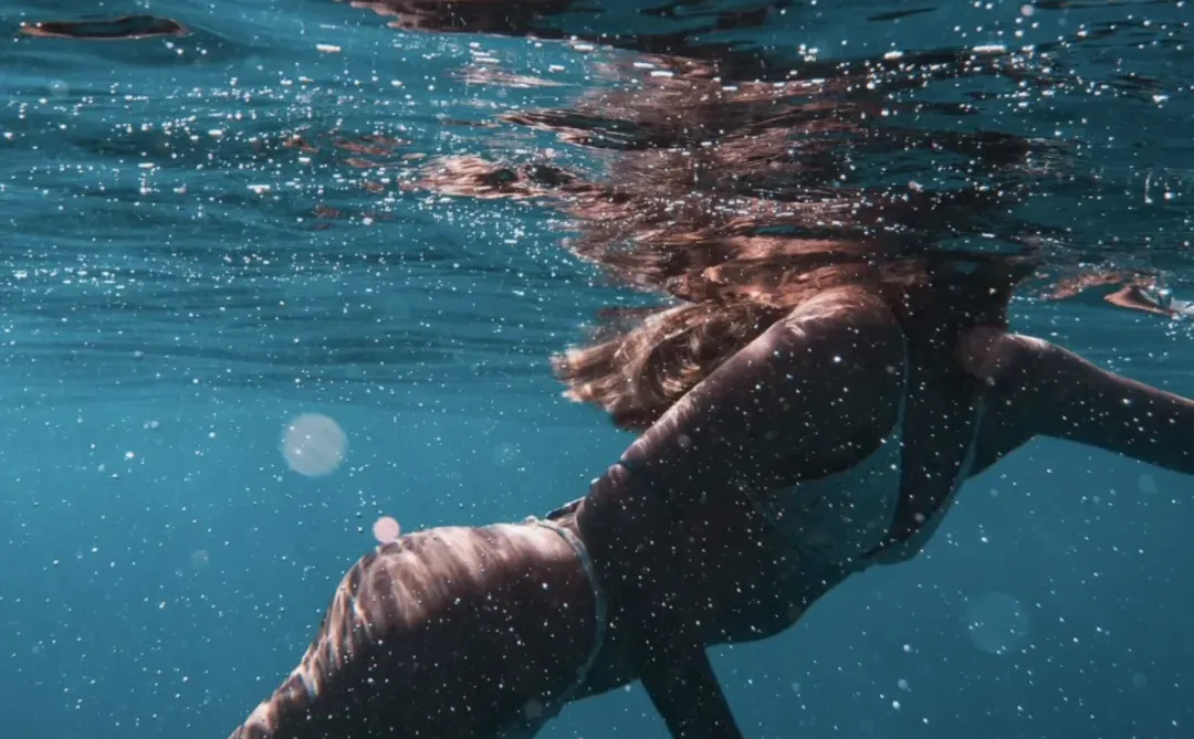 IOS26高清壁纸 潜水🤿自由感