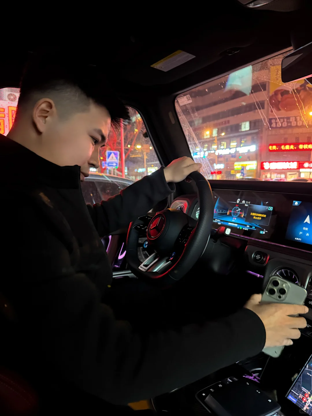 我觉得性价比最高的消费是谈恋爱