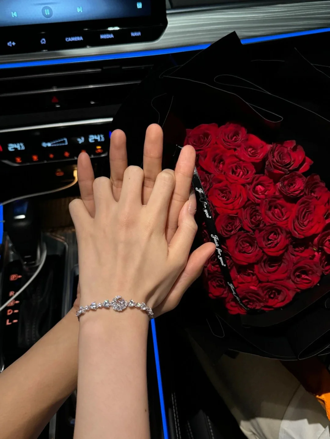 “拿一句，去官宣你的对象吧”