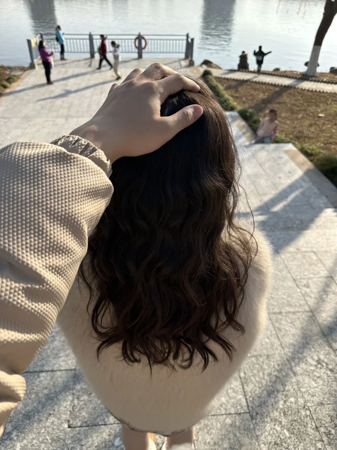 📷情侣出游｜当然要拍照记录啦！姿势也太甜了