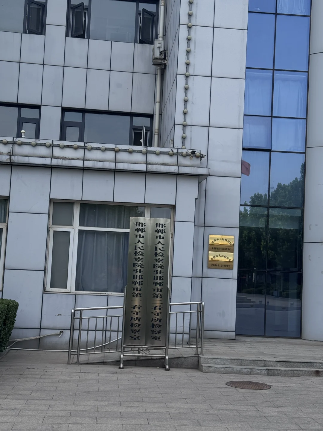 你觉得网恋被骗，是自己恋爱脑or骗子狡猾？