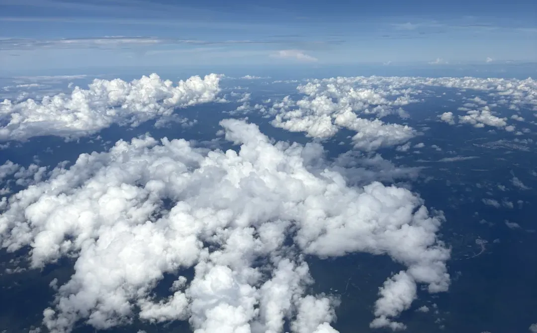 婚恋中:弱关系的社交潜在风险