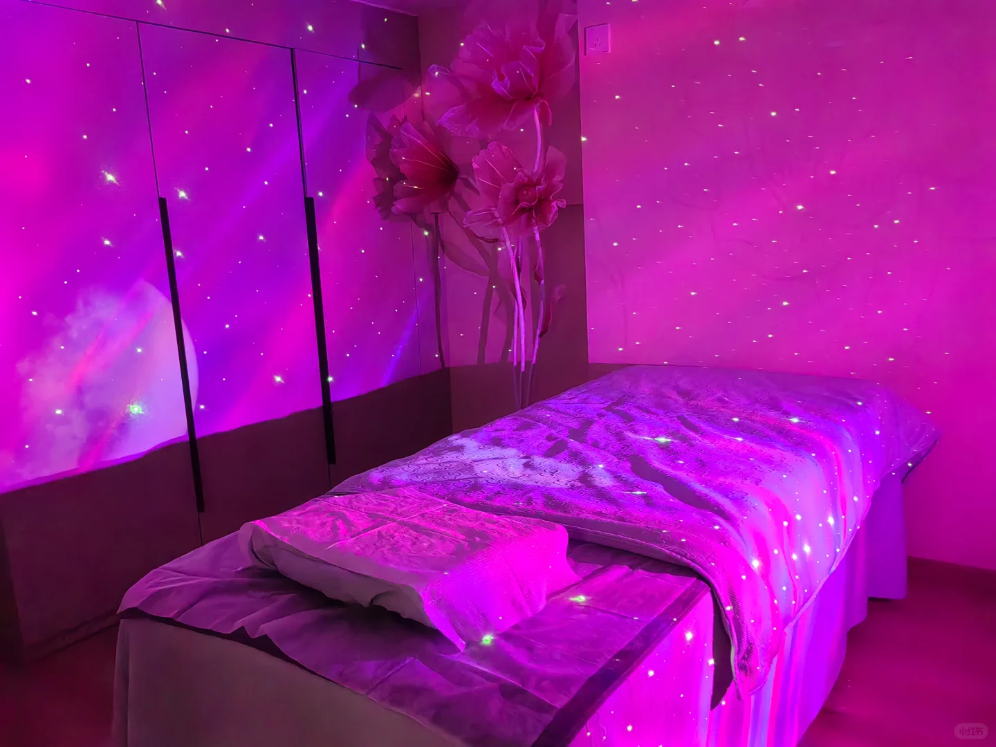 男朋友手刷到广州的这种按摩店环境正常吗？