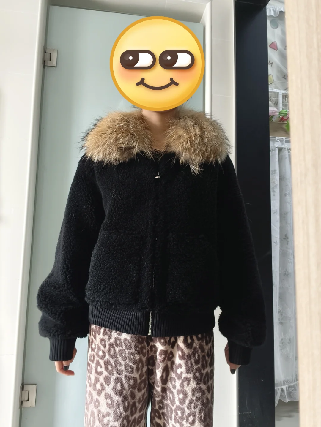 女朋友穿的很丑，但是非要买怎么办