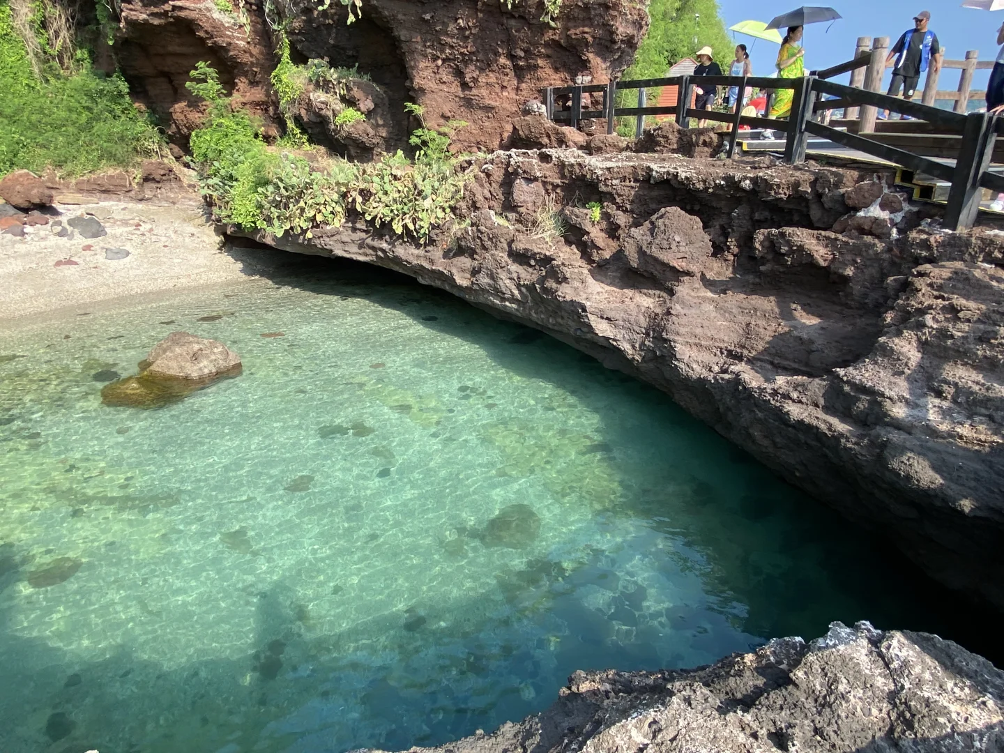 想找个女朋友带她去很多很多地方。