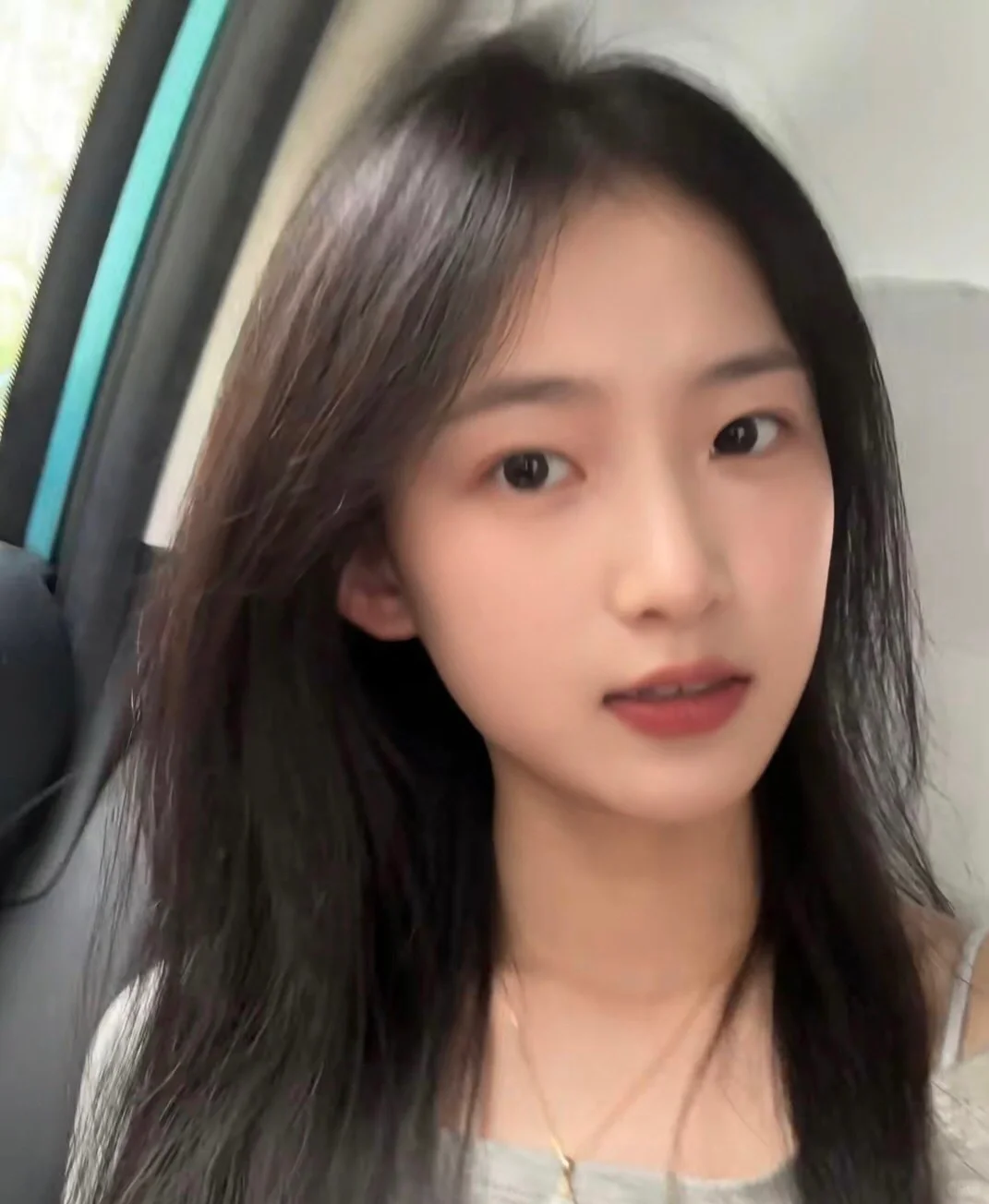 女大 身边人都在谈爹系 我也想要爹系男友