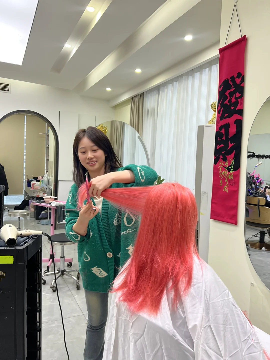 我女朋友是个00后女托尼