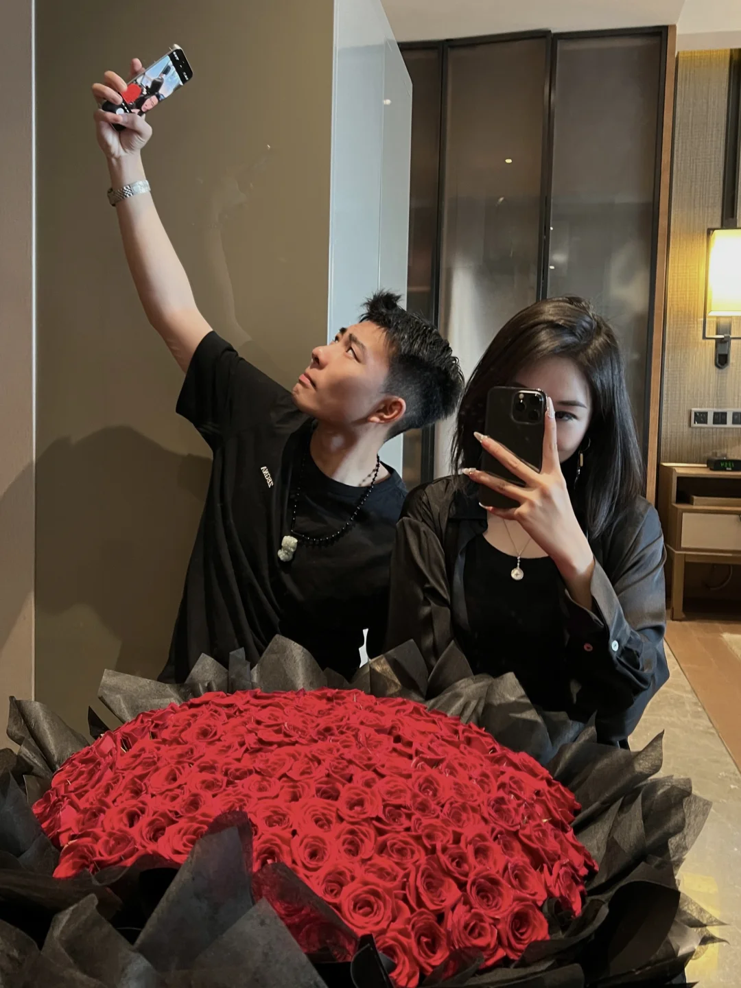 恋爱要从一束花和正式的告白开始…