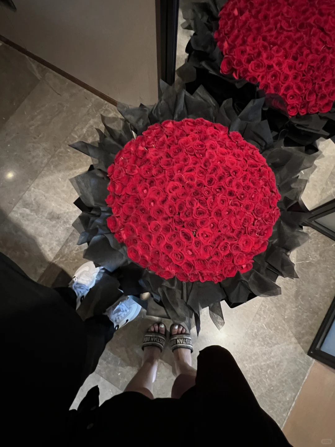 恋爱要从一束花和正式的告白开始…